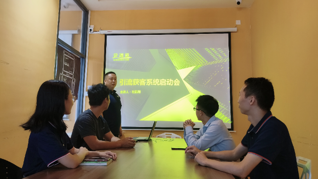 珠海中山短视频拍摄代运营公司：95%的企业做短视频，为何粉丝难破千？露脸、真诚、重复——这看似最笨的方法，正在悄悄奖励那5%的清醒者